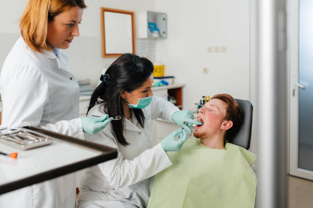 Best Emergency Tooth Extraction  in Stanton, MI